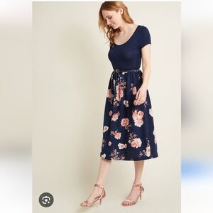 Patio Gathering Floral Midi Dress